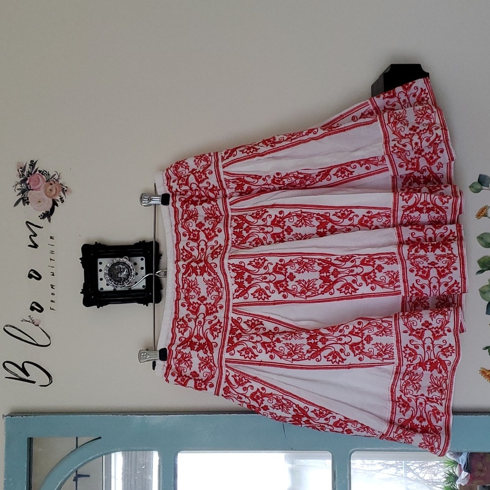 Sophie Max Red White Embroidered Floral Cotton Skirt - Picture 2 of 11